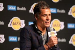 Los Lakers solo se moverán pensando en el largo plazo