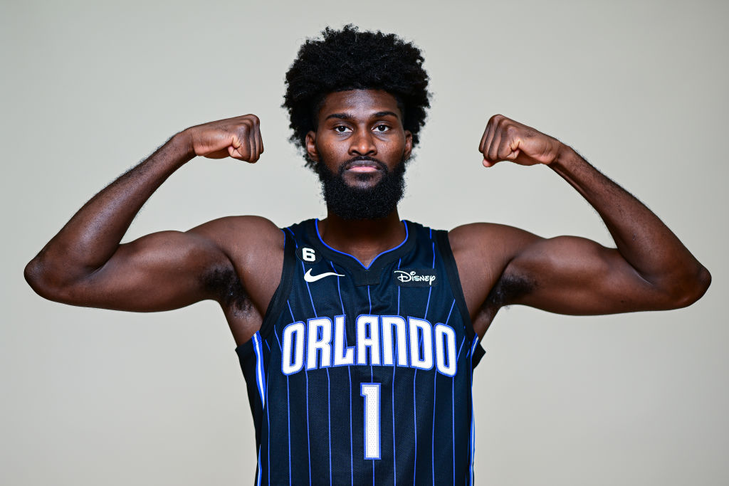 Jonathan Isaac, listo para jugar esta noche por primera vez desde 2020