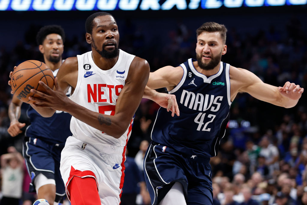 Maxi Kleber espera estar de vuelta antes del All-Star