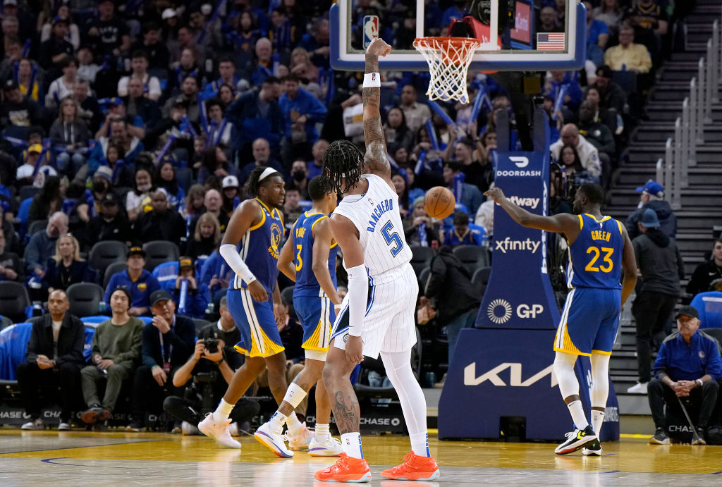 Orlando vence a los Warriors con la baja de última hora de Klay Thompson