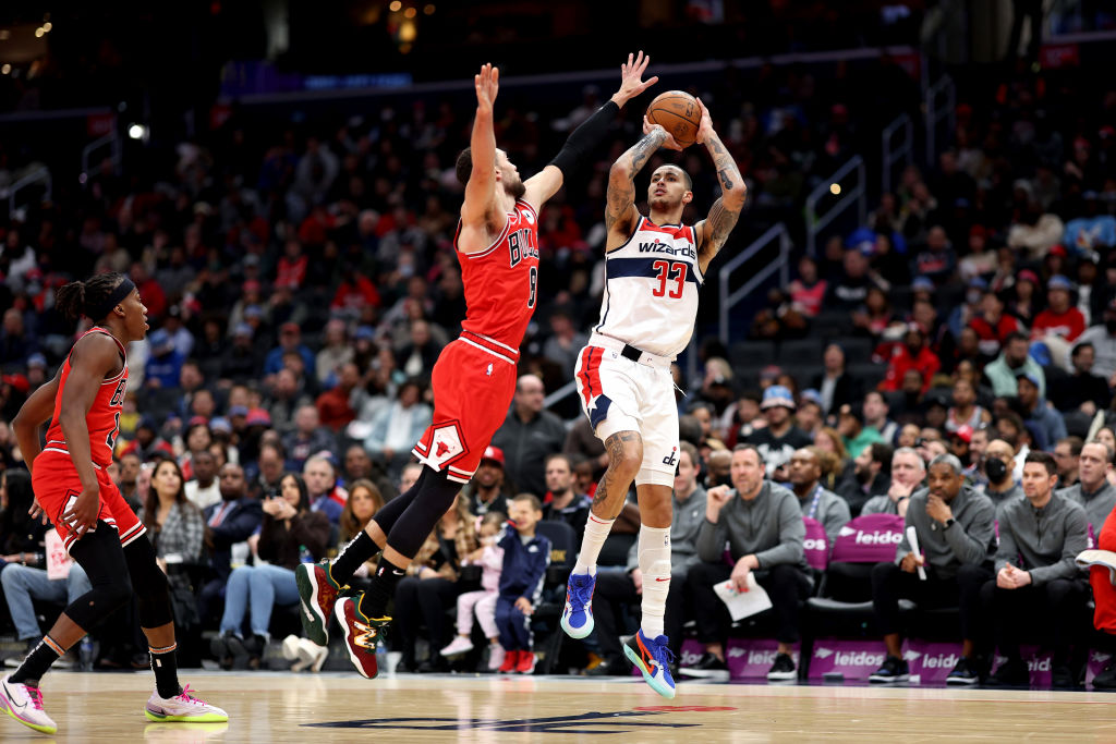 Kuzma doblega a los Bulls con un triple en los últimos segundos