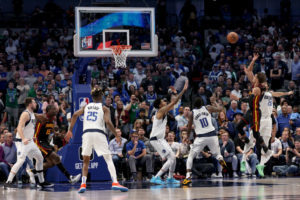 Los Hawks confirman su mejoría ganando en Dallas