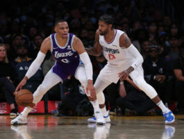Paul George va con todo para conseguir a Westbrook