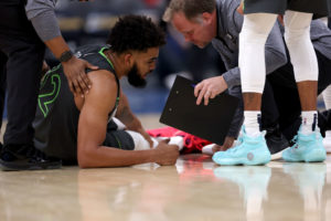Towns espera regresar para el último mes de temporada regular