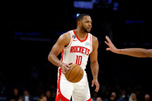 Eric Gordon firma por los Suns