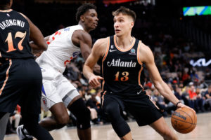 Bulls y Hawks buscan tiradores en el mercado