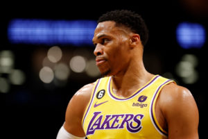Russell Westbrook, indeciso sobre su próximo paso
