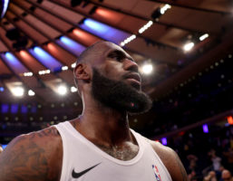 Siempre LeBron James: triple-doble y victoria vital en el Madison