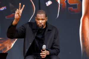Kevin Durant ve a los Suns campeones de la NBA