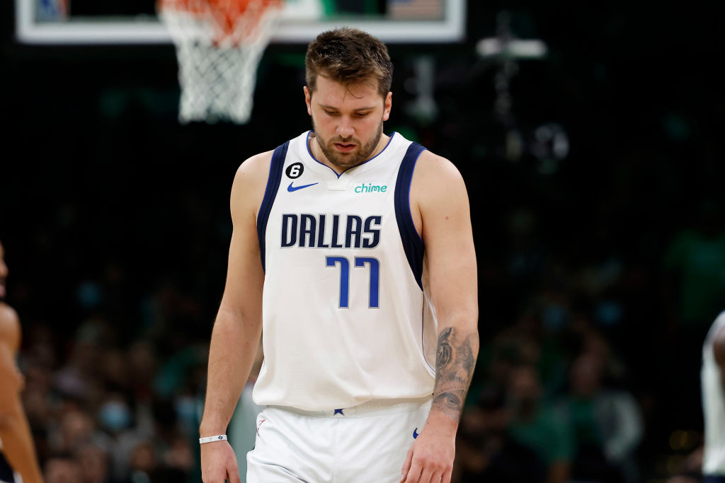 Los Mavericks tocan fondo en Charlotte