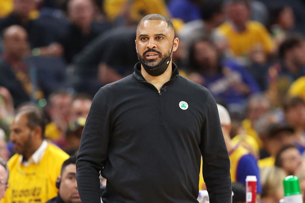 Los Rockets oficializan el fichaje de Ime Udoka