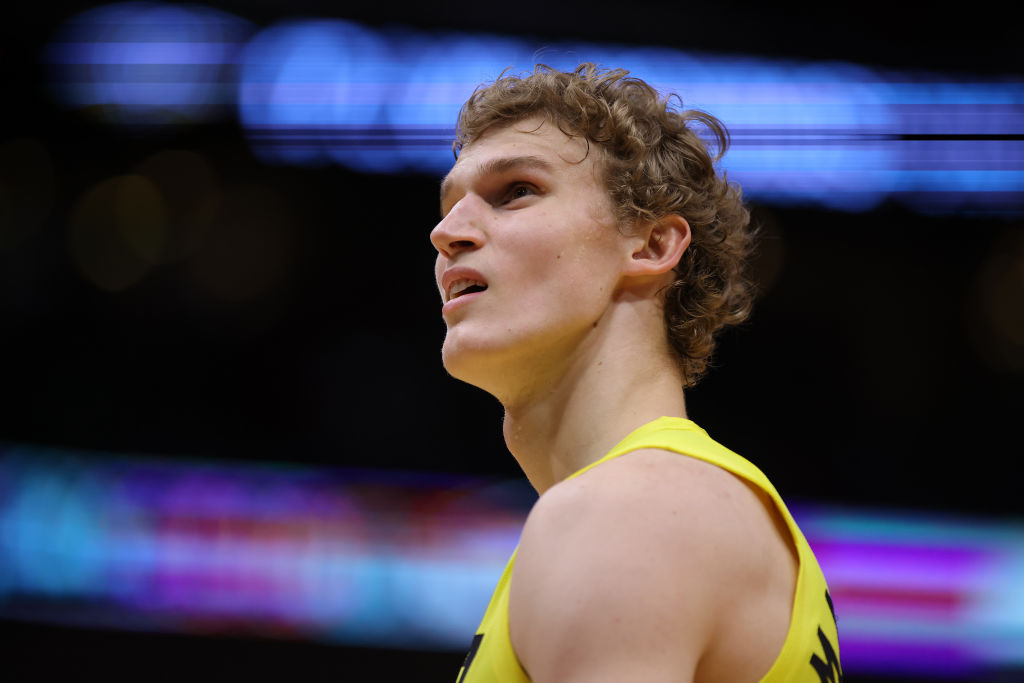 Markkanen mantiene a los Jazz en la pelea por el play-in