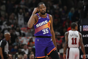 Kevin Durant estará al menos tres semanas de baja