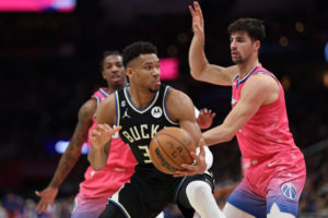 La NBA 'castiga' a Giannis Antetokounmpo sin triple-doble
