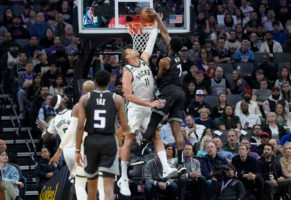 Jon Horst tiene claro que Brook Lopez es el Jugador Defensivo del Año