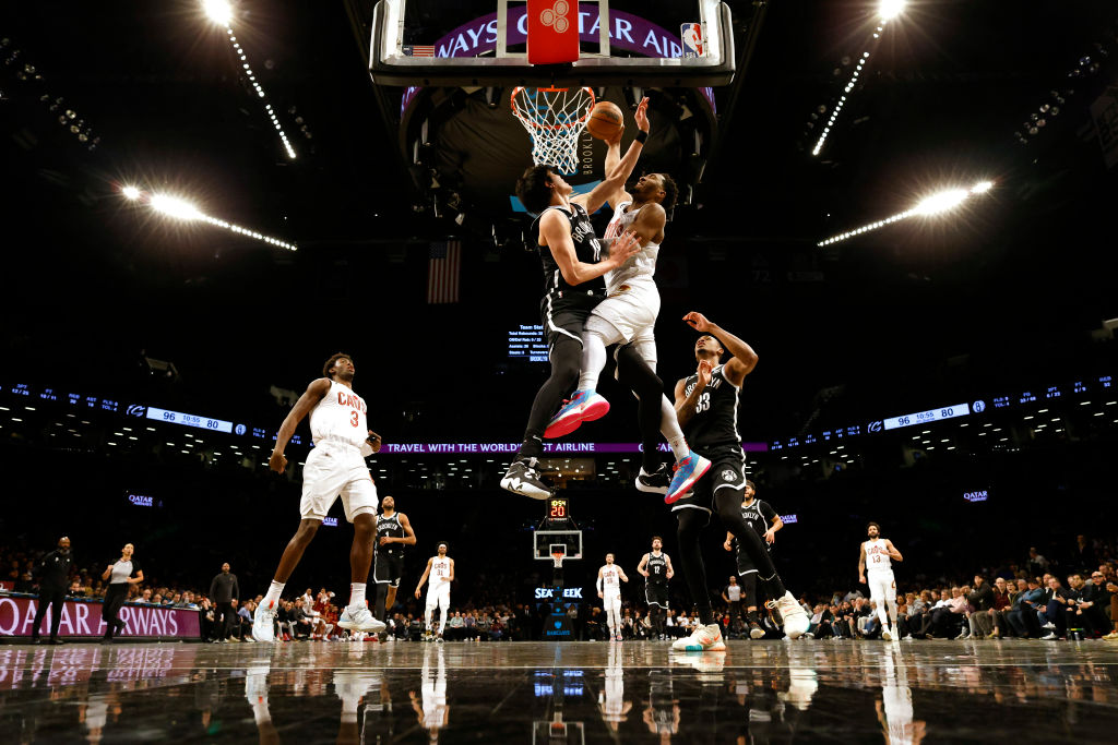 Mitchell y los Cavs triunfan en Brooklyn