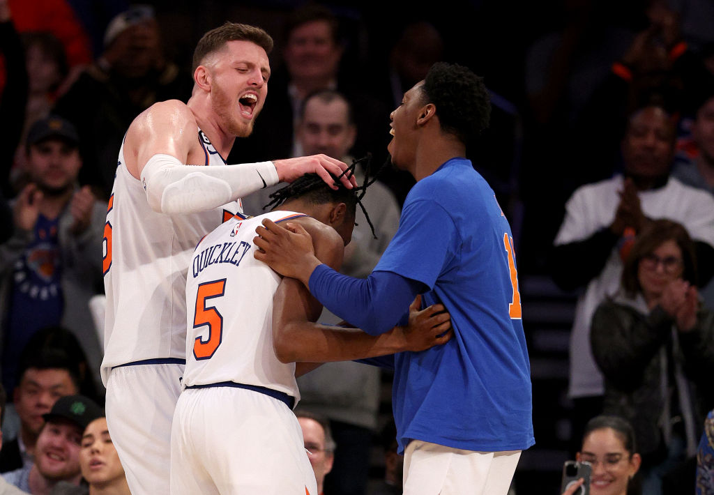 Los Knicks tienen pie y medio en playoffs