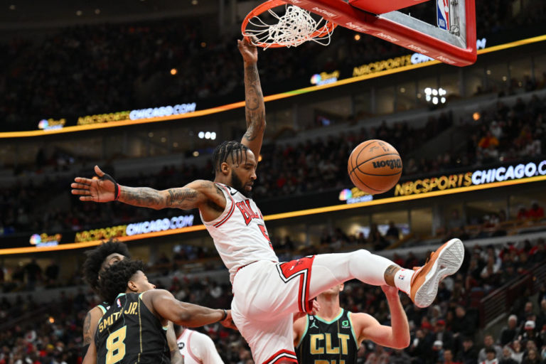 Derrick Jones Jr. says he's picking up his player option and returning to  the Chicago Bulls - Sports Illustrated Chicago Bulls News, Analysis and More
