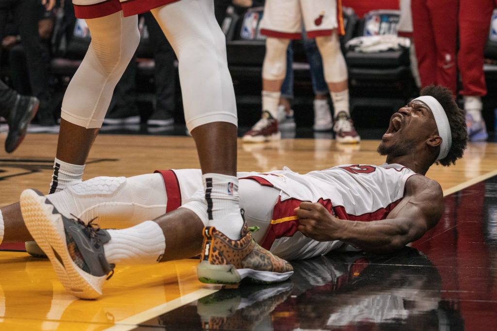 Miami ruge para ser equipo de playoffs
