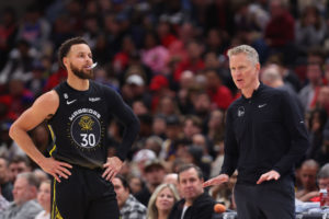 El vestuario de Golden State pulsa el botón de alarma