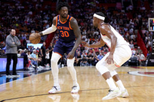 El tobillo de Randle sigue sin estar bien