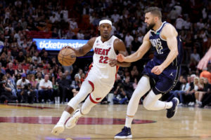 Jimmy Butler no pone techo a los Heat