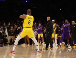 Los Lakers son equipo de playoffs