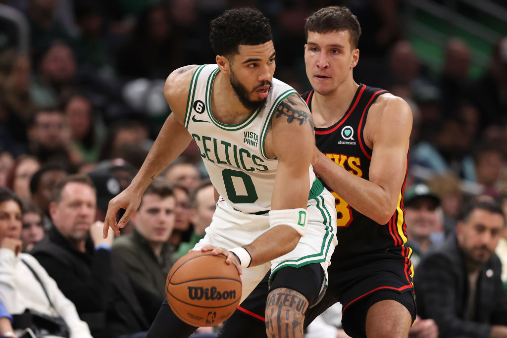 Boston pone el 2-0 sin despeinarse