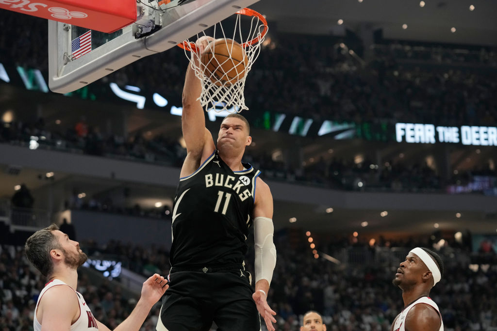 Paliza de los Bucks sin Giannis