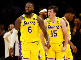 Un histórico LeBron James pone el 3-1 para Lakers