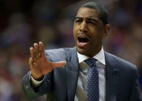 Kevin Ollie y Charles Lee, opciones para el banquillo de Detroit
