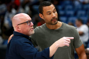 Washington entrevista a Trajan Langdon para liderar su oficina