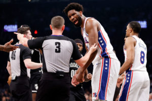 La NBA podría cambiar el uso de los 'challenges'