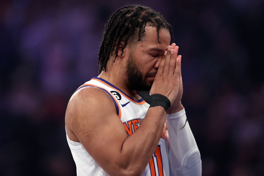 38 puntos de Jalen Brunson para seguir vivos