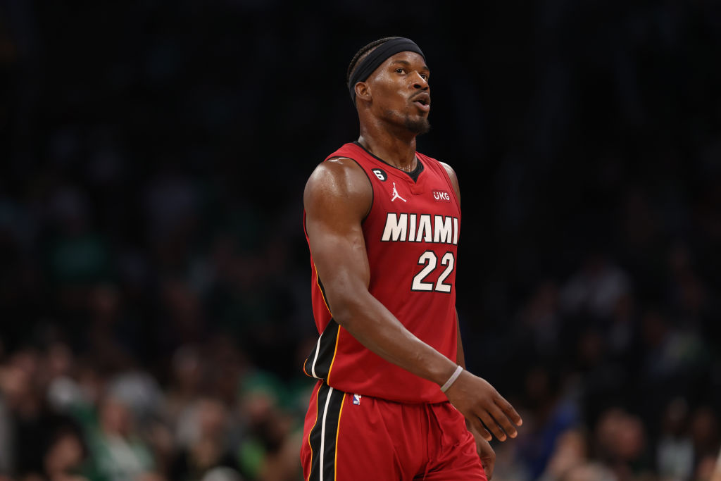 Miami pone a los Celtics contra las cuerdas