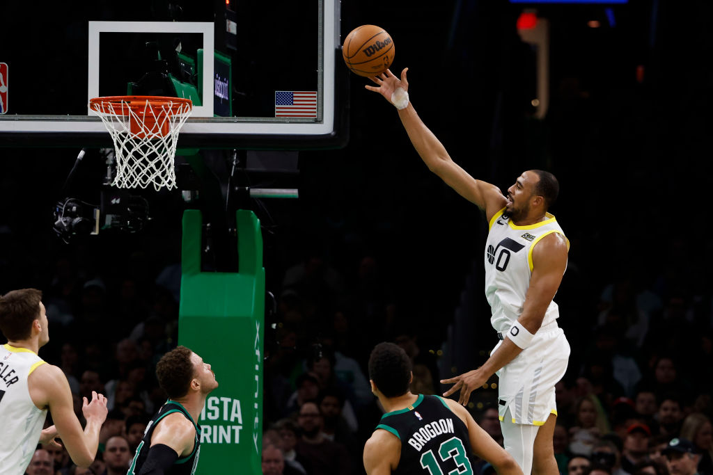 Talen Horton-Tucker se queda en los Jazz