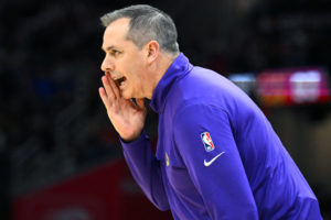Frank Vogel señala a DeAndre Ayton como un reto personal
