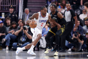 Kawhi Leonard vuelve a pasar por quirófano