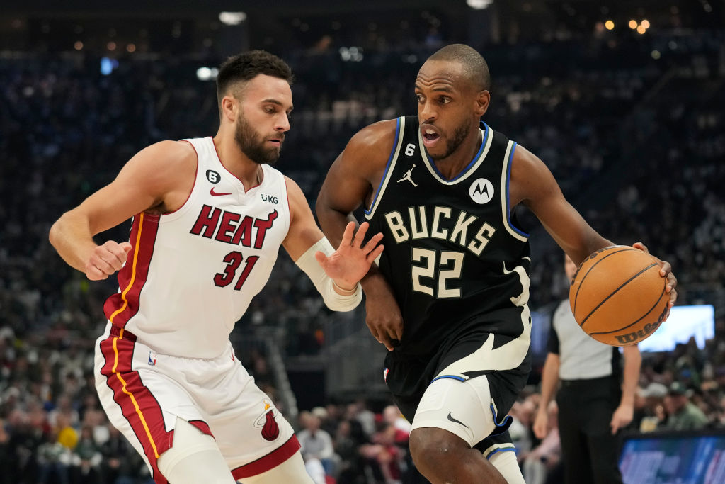 Khris Middleton se somete a una operación de rodilla