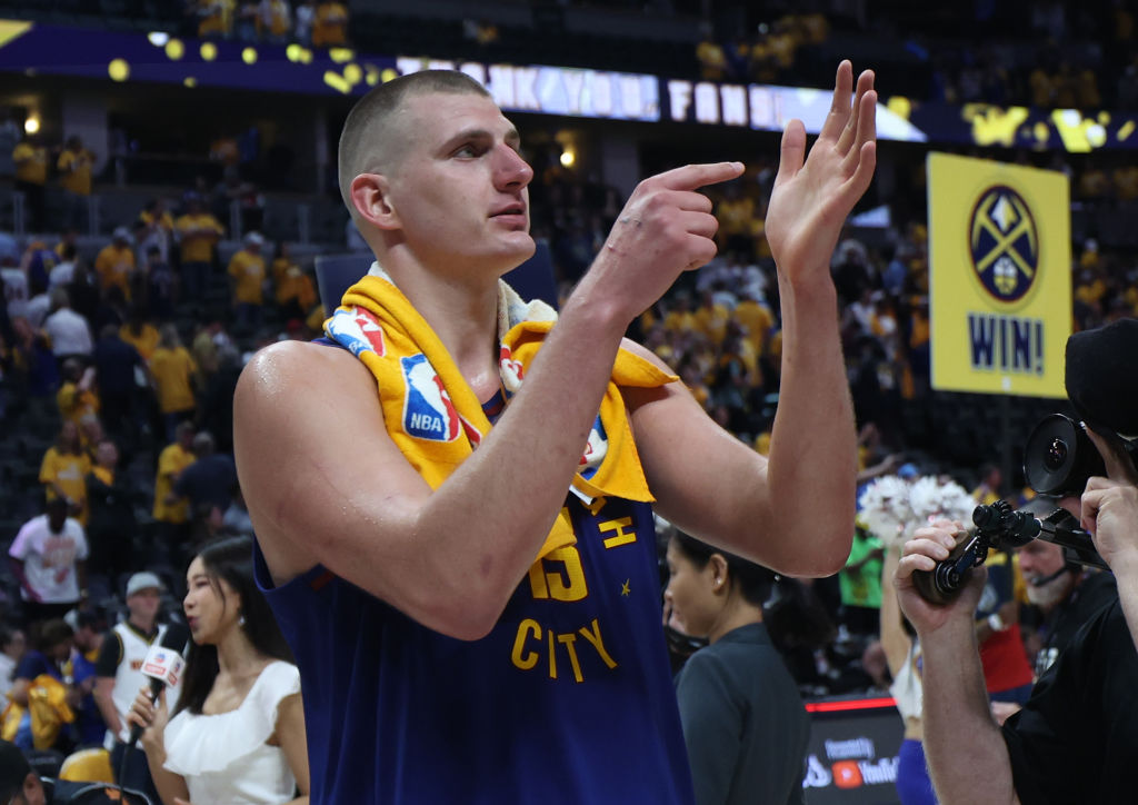 Nikola Jokic da otro mordisco a la historia