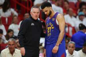 Malone: "Tenemos que jugar como si fuéramos perdiendo 3-1"