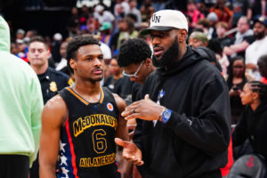 Bronny James es dado de alta tras sufrir un paro  cardíaco