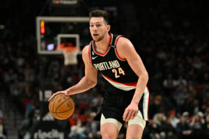 Phoenix cierra cuatro fichajes de una tacada