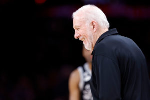 Gregg Popovich renueva por cinco años con San Antonio