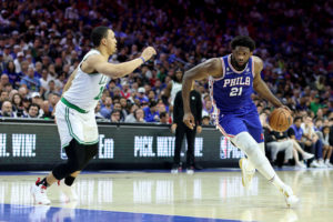 El Team USA conversa con Joel Embiid para París 2024