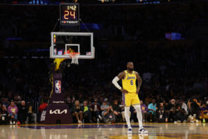 Los Lakers retirarán el dorsal de LeBron tras su retirada