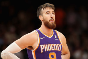 Frank Kaminsky abre la puerta a jugar con Serbia