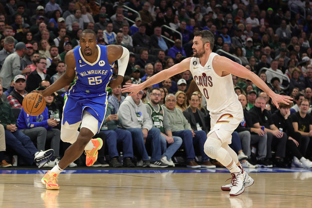 Ibaka terminó frustrado en Milwaukee
