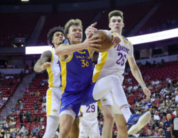 Golden State suma a Jayce Johnson mediante un Exhibit 10