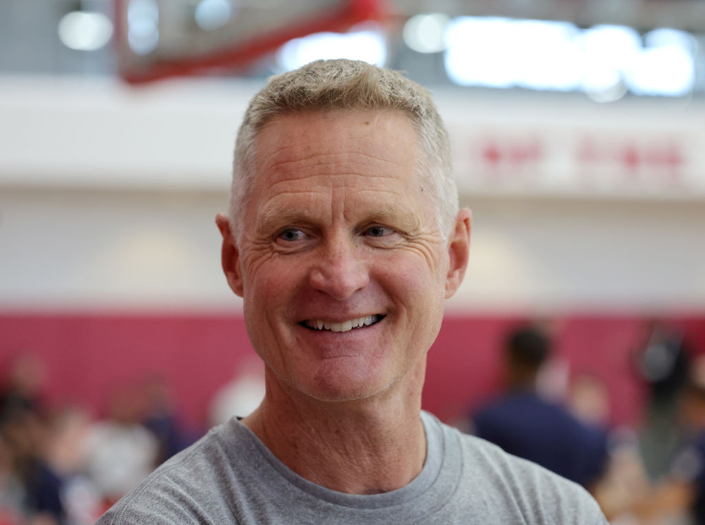 Steve Kerr explica el gran valor de Bridges y Johnson
